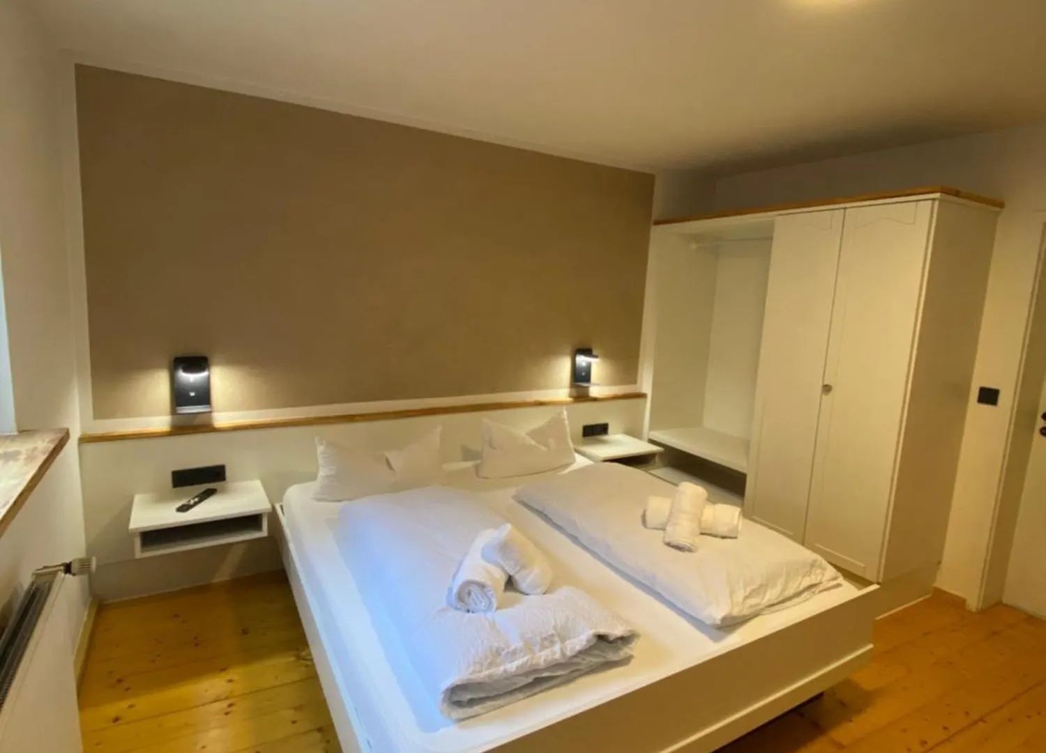 Gasthof Zum Goldenen Schiff - Lehm, Stil & Altstadtflair Marktbreit 0*,